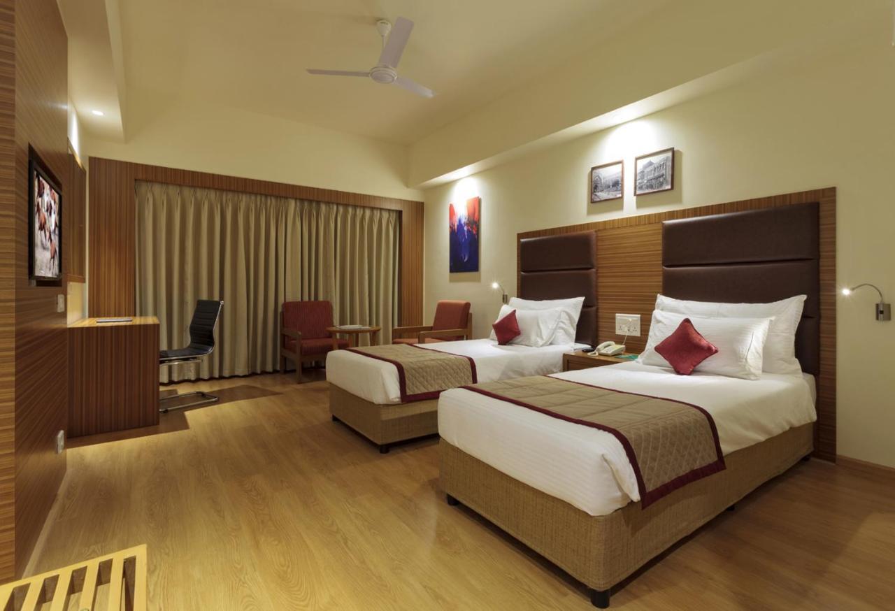 Hotel Ramee Panchshil Kolhapur Esterno foto