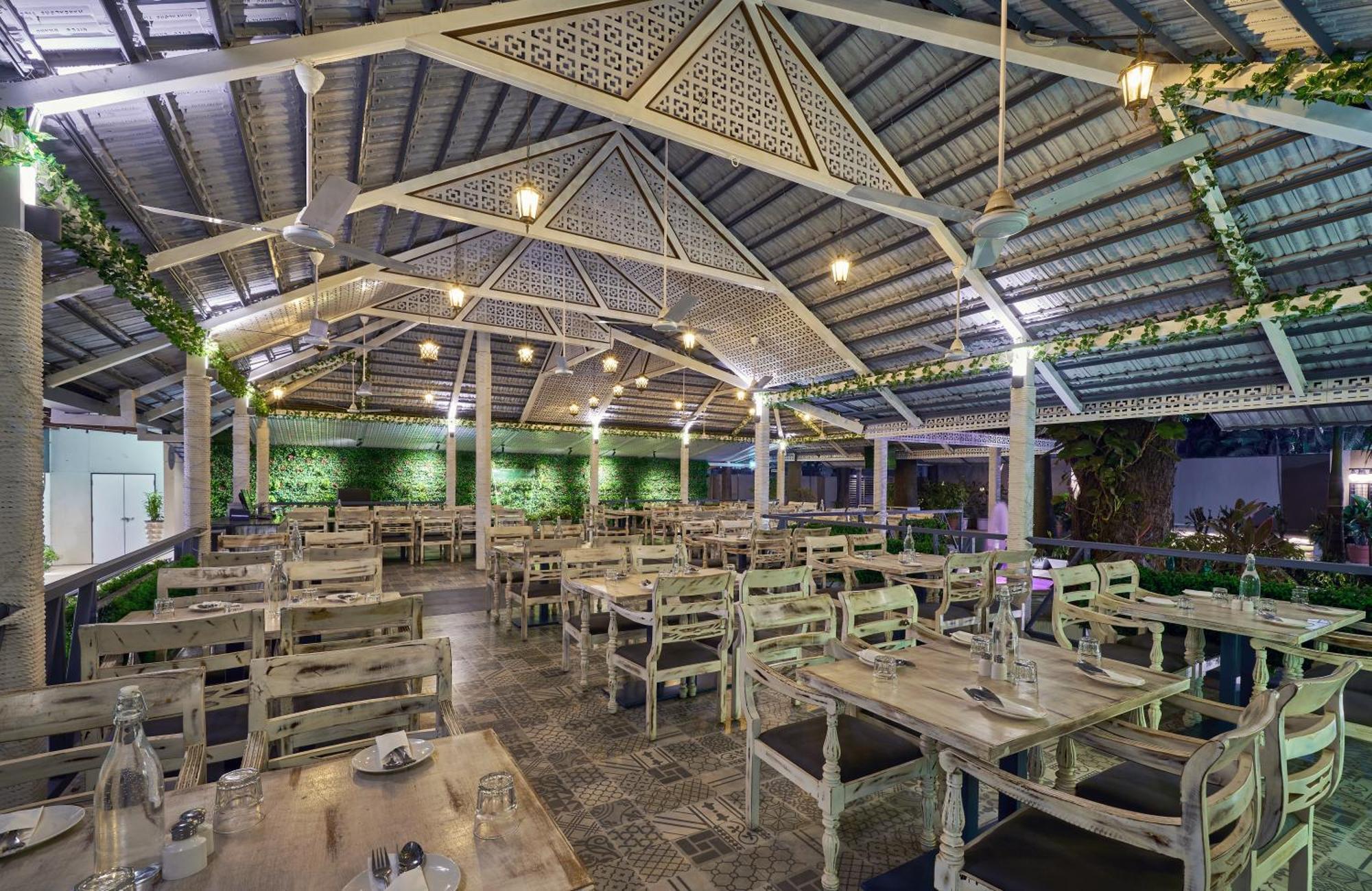 Hotel Ramee Panchshil Kolhapur Esterno foto