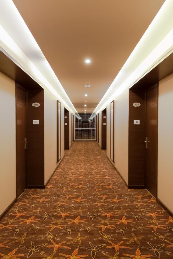 Hotel Ramee Panchshil Kolhapur Esterno foto